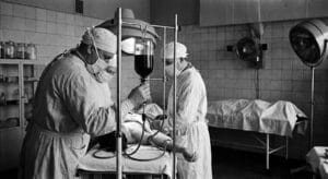 اول عملية نقل دم 